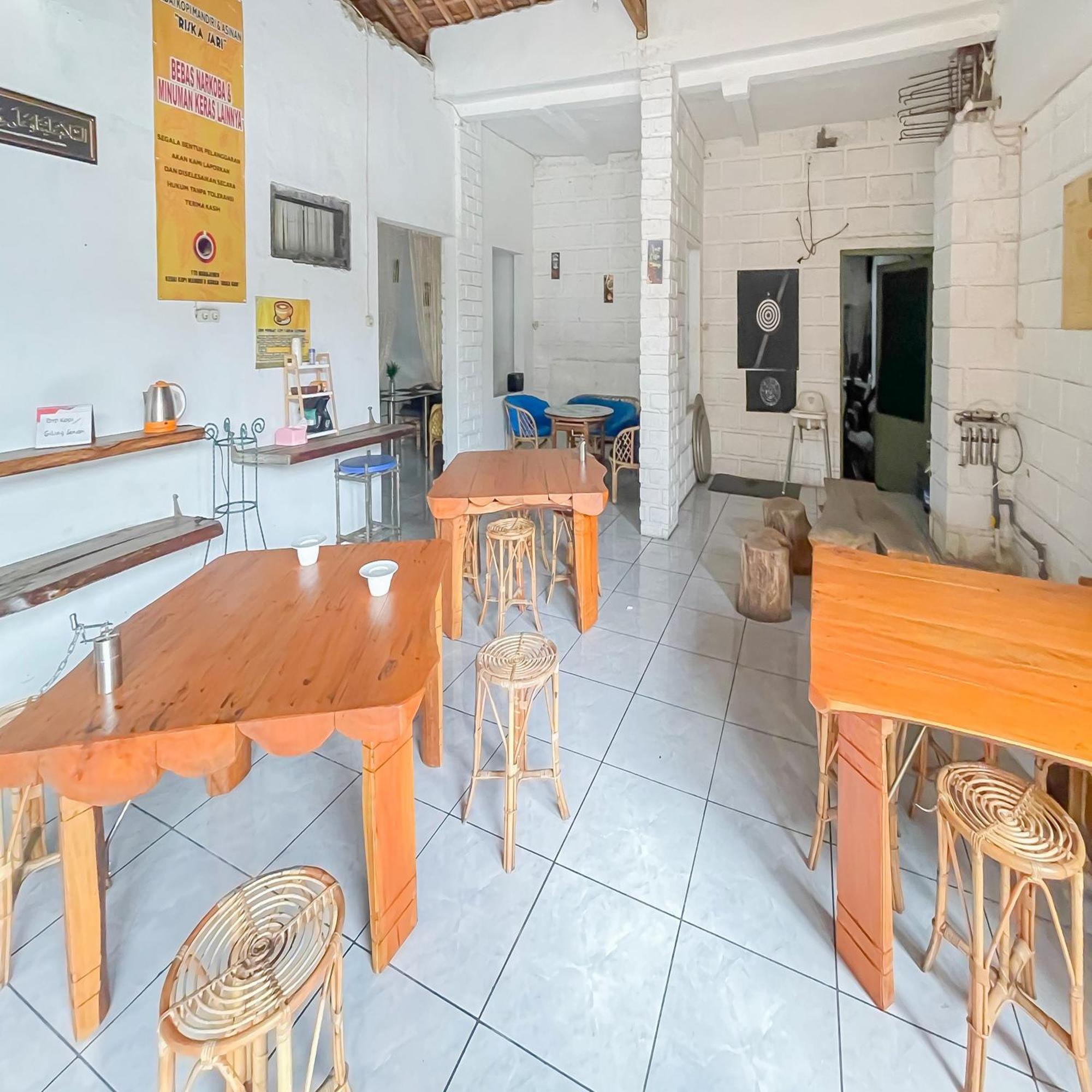 Hotel Reddoorz Syariah At Jalan Ra Kosasih Sukabumi Extérieur photo